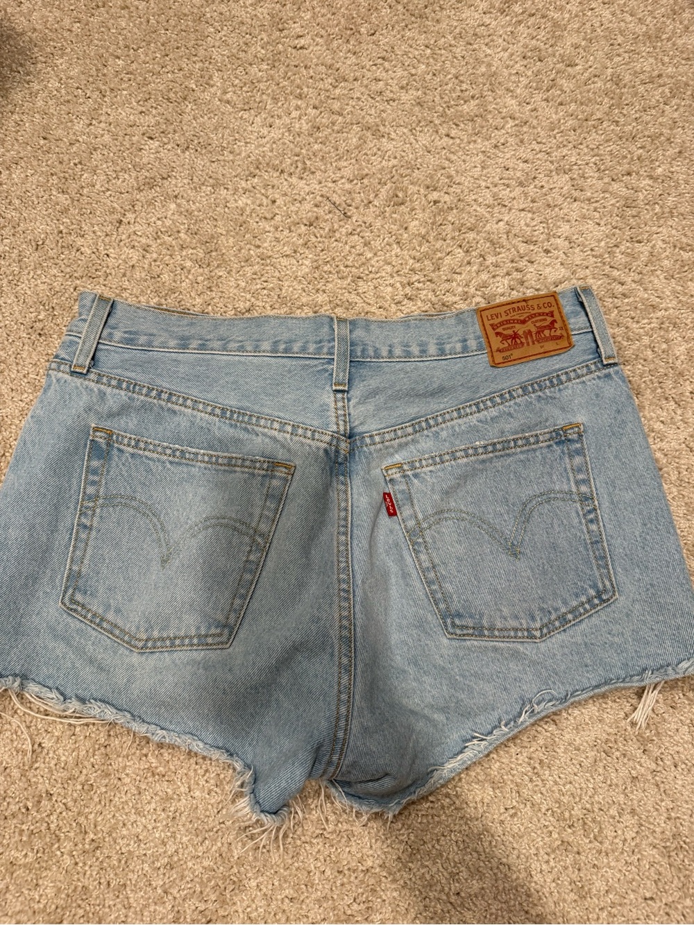 Levi shorts size 31